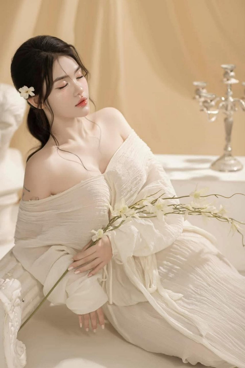 Bị địt banh lồn cũng chỉ vì cậu học trò thân yêu